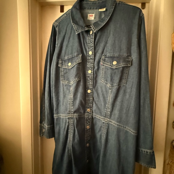 Levi's Dresses & Skirts - Levi's Classic Blue Denim Shirt